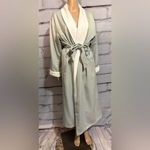 NWOT Decedent Luxurious Restoration Hardware Terry Cloth Lined Robe Size Medium
